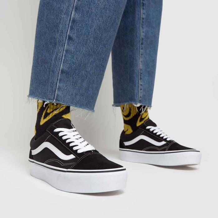 Vans Platform áp dụng thiết kế “càng cao càng ngầu” để trở thành tâm điểm